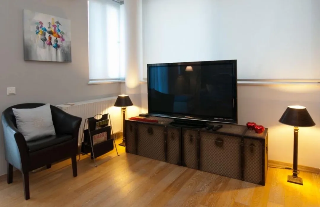 Acropolis Luxury Apartment With Balcony-1